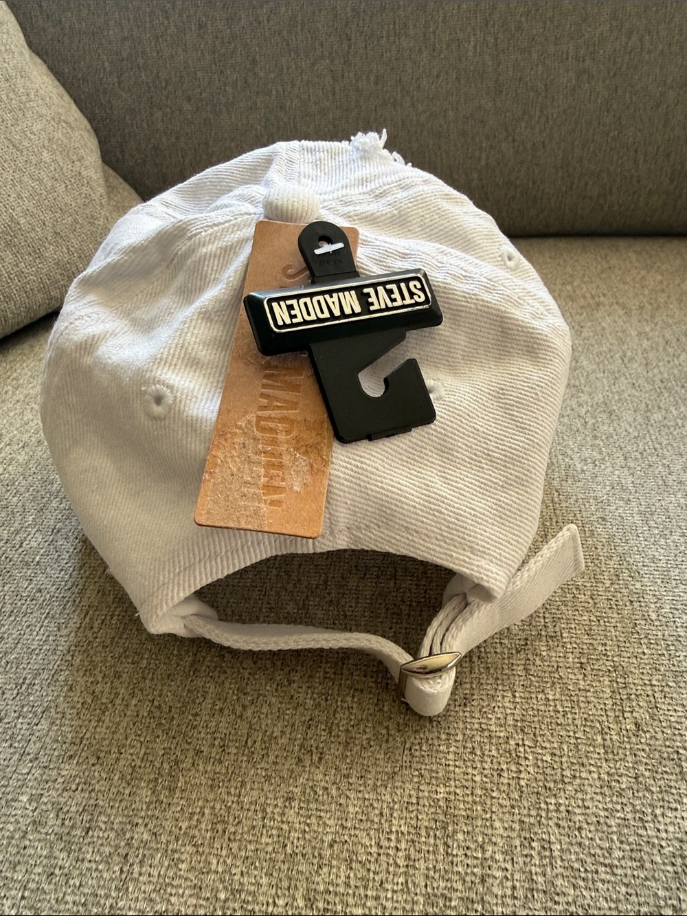 NWT Steve Madden Distressed Star Baseball Hat - Picture 3 of 5